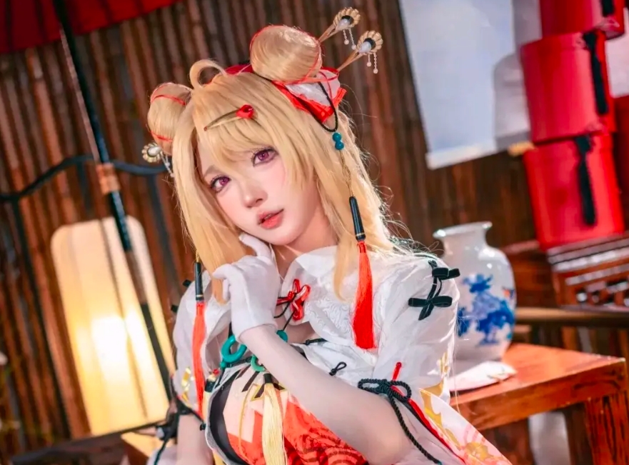 动漫博主阿包也是兔娘cosplay咎瓦尤斯的艾丽卡作品图片介绍