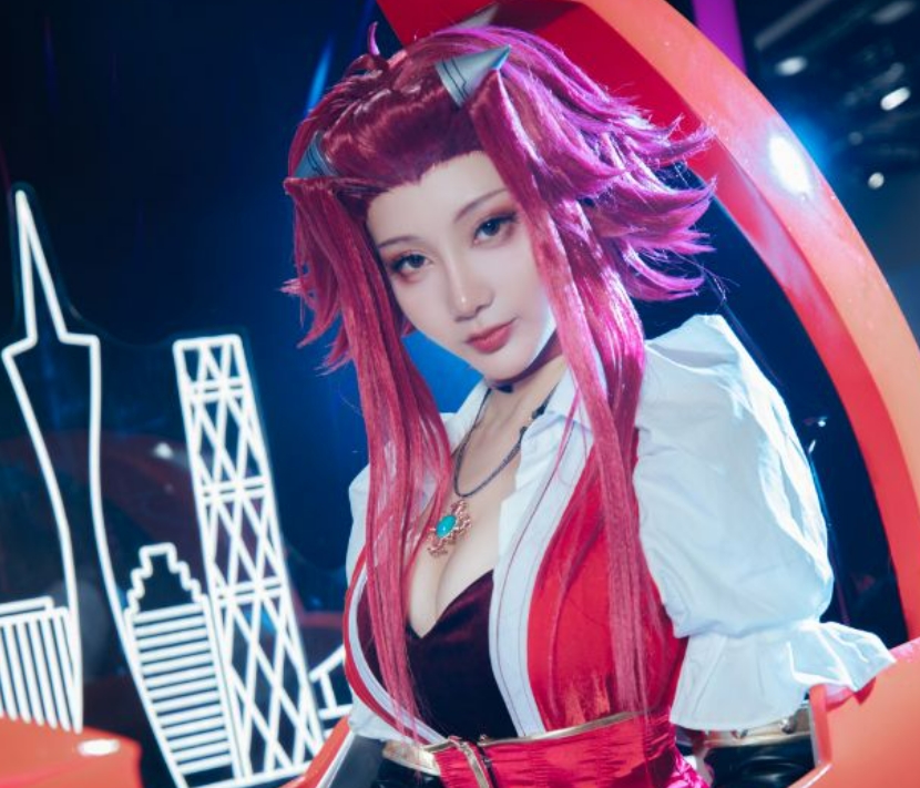 如月灰个人信息,Cosplay艺术的魅力演绎者1