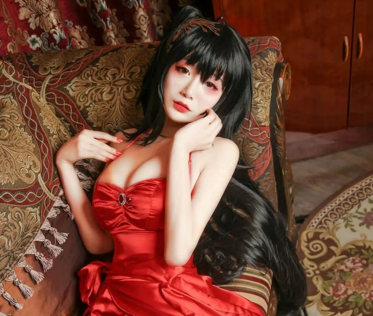 一米八的大梨子cosplay完美大凤婚纱图片