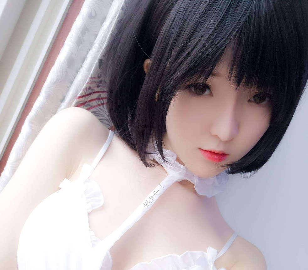 一小央泽cosplay黑龙少女作品图集整理，神秘力量与黑暗魅力