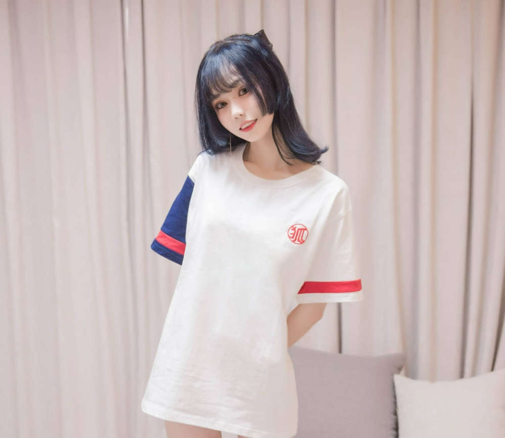 你的负卿w居家私服2 cosplay图集：日常中的温馨与舒适